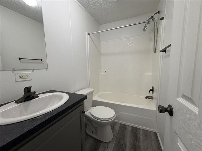 South Bluff MHP - Unit 307 - Bathroom