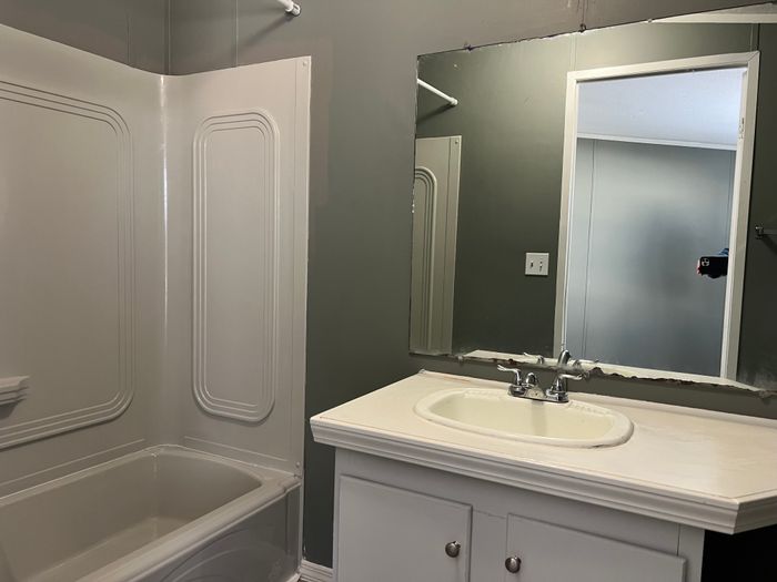 Countryside Estates KS - Unit B03 - Bathroom