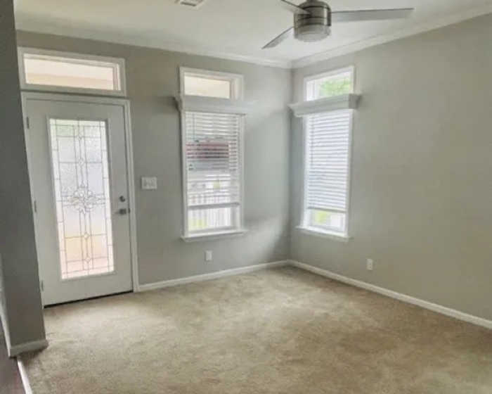 Maple Corner - Unit 65 - Entryway