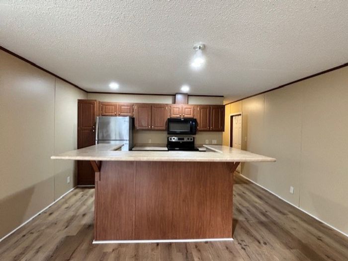 Fort Wayne MHC - Unit 523 - Kitchen