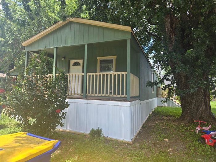 Bluegrass Meadows - Unit D46 - Exterior, Entryway
