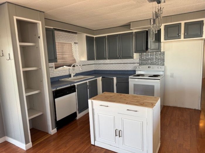 Agave Village LLC - Unit AA17 - Kitchen