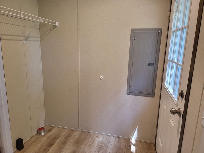 Riverside Village - Unit 2811G - Entryway