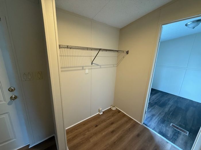 Coachlight Village East (CLE) - Unit D4 - Entryway