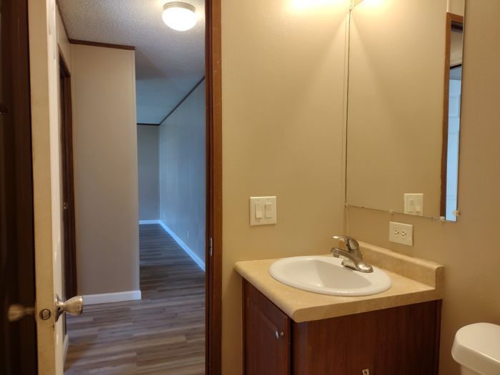 Birchwood MHP - Unit 130 - Bathroom