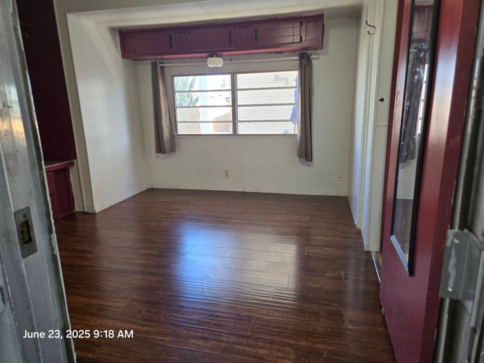 Parkhaven Estates - Unit 270S - Bedroom