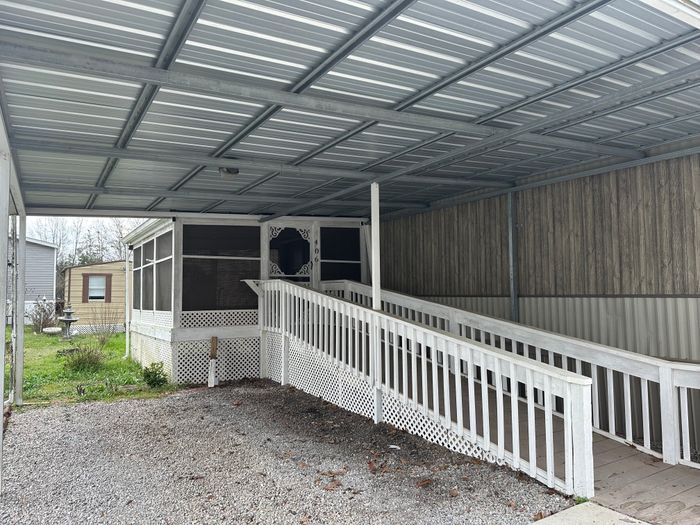 Summerchase - Unit C406 - Entryway
