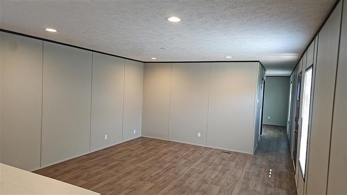 Sunnyvale Estates MHP - Unit 82 - Interior