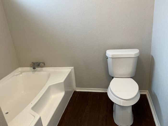 Clarke Springs - Unit 16011C - Bathroom
