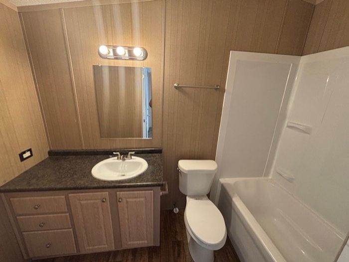 Coachlight Village North (CLN) - Unit 908 - Bathroom