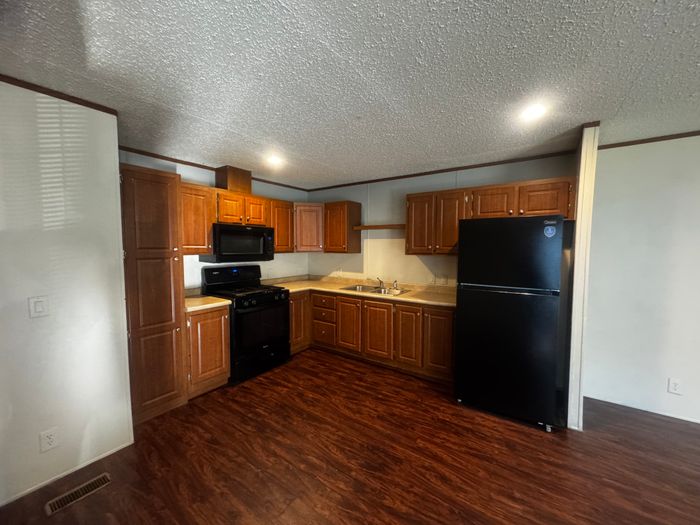 The Orchards/Paradise - Unit 75 - Kitchen