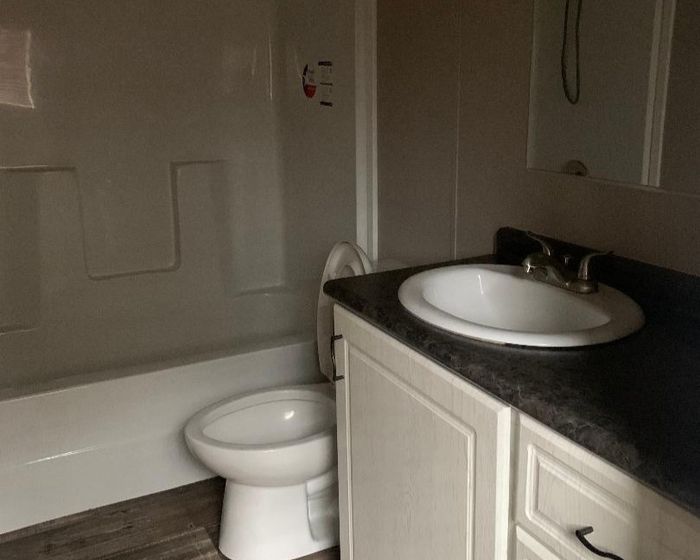 Rolling Hills MHP - Unit 83 - Bathroom