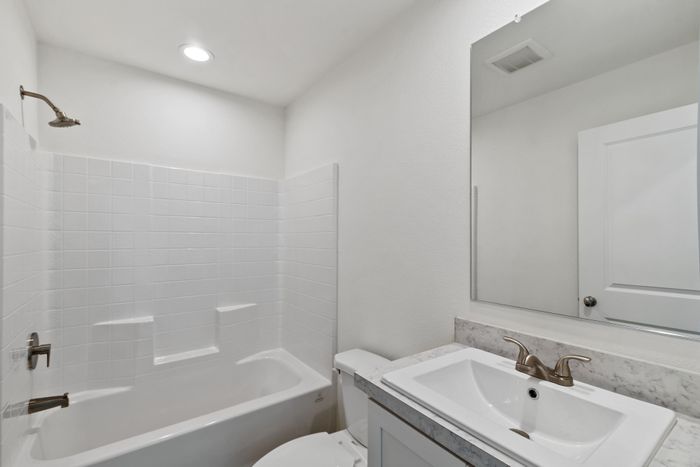 The Lakes at Hemet West - Unit 568 - Bathroom