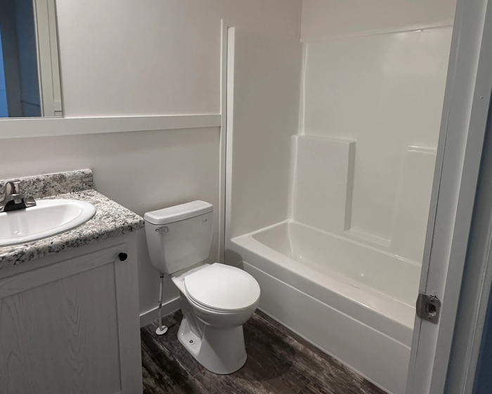 Ridgecrest RV Resort - Unit 6625S - Bathroom