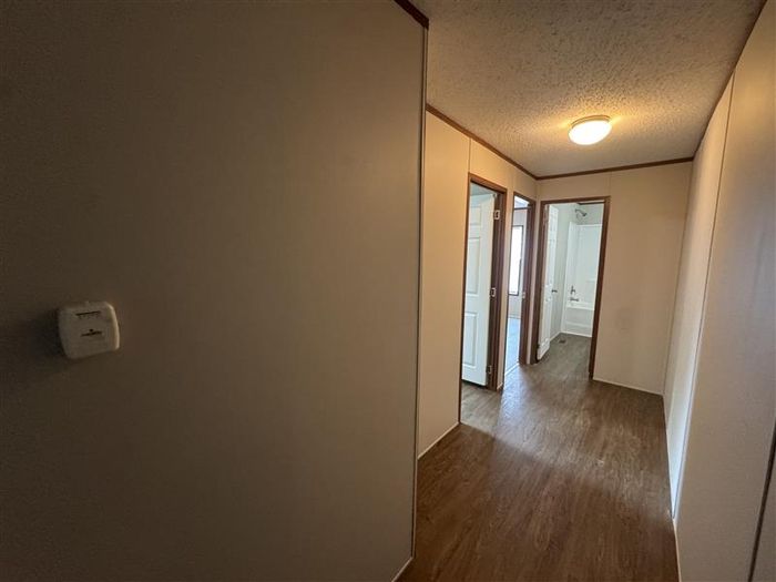 Fort Wayne MHC - Unit 209 - Entryway
