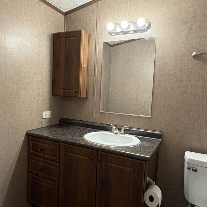 Pine Ridge Est. - Unit 758 - Bathroom