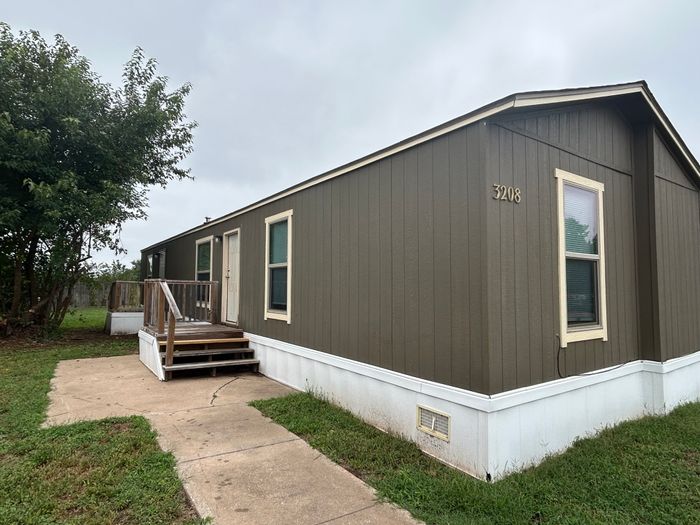 Oakridge MHP OK - Unit 531 - Street View, Entryway