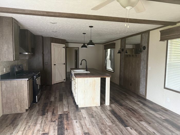 Kankakee Estates - Unit G11 - Kitchen