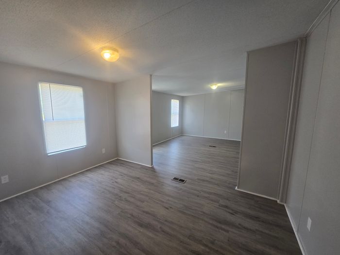 Lafayette Park MHP - Unit 228 - Interior