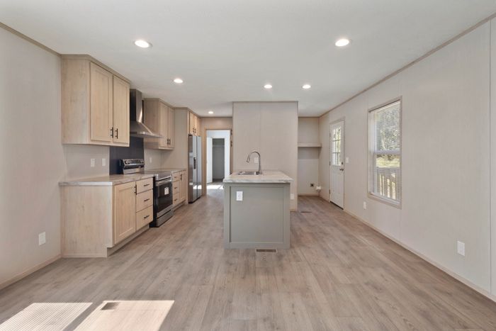 Lakeside NC (GCI) - Unit 1941 - Kitchen