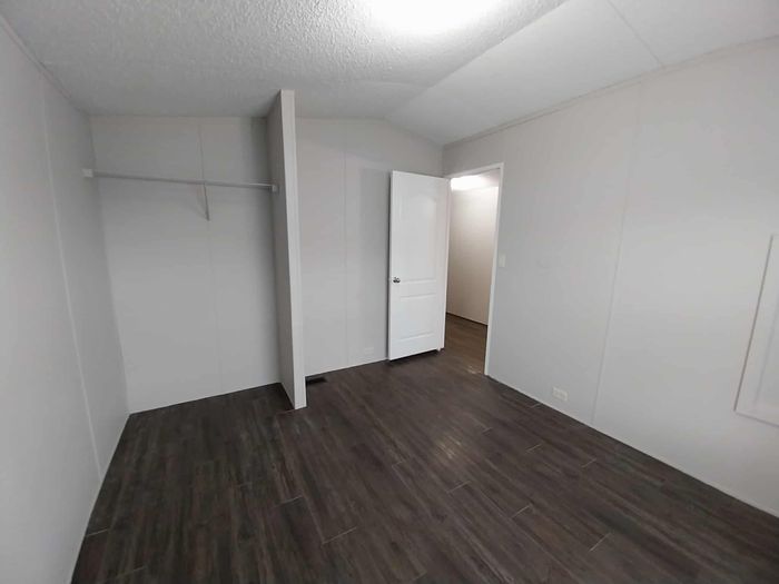 Sleepy Hollow - Unit 5 - Bedroom