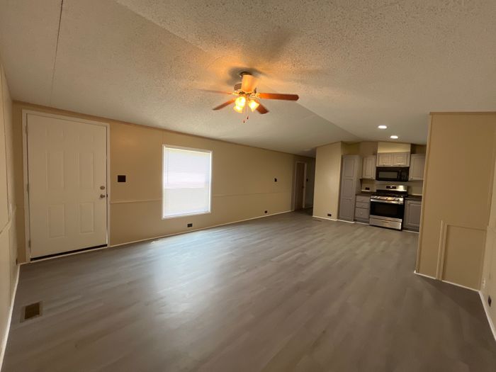 Countryside MHP OK - Unit 14 - Interior