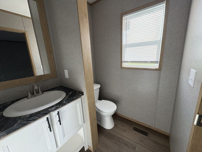 Pleasant Ridge MHP - Unit 157S - Bathroom