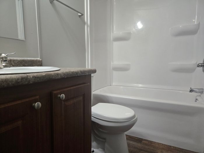Bluegrass Meadows - Unit A17 - Bathroom