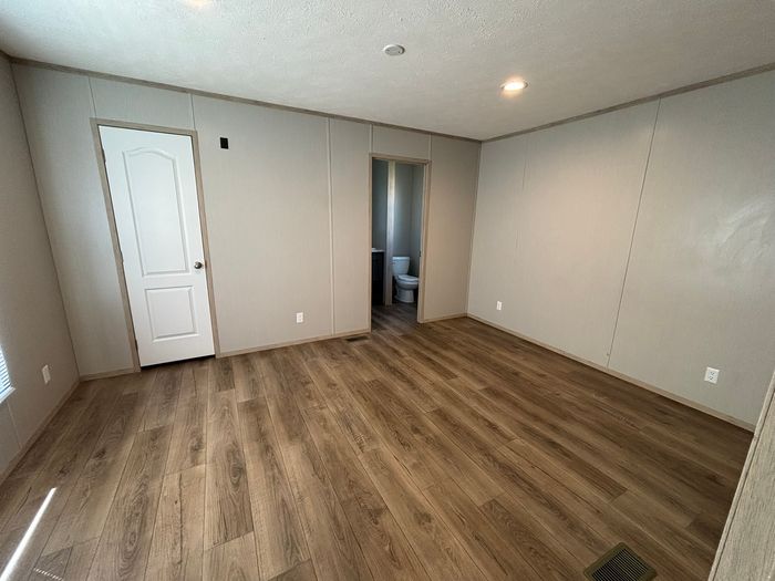 Colonial Gardens KS - Unit 19 - Interior