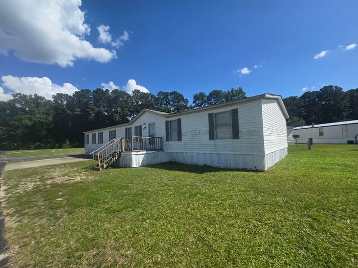 Lafayette Park MHP - Unit 228 - Exterior