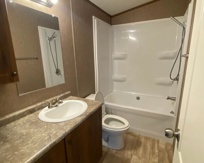 Sunnyvale Estates MHP - Unit 78 - Bathroom