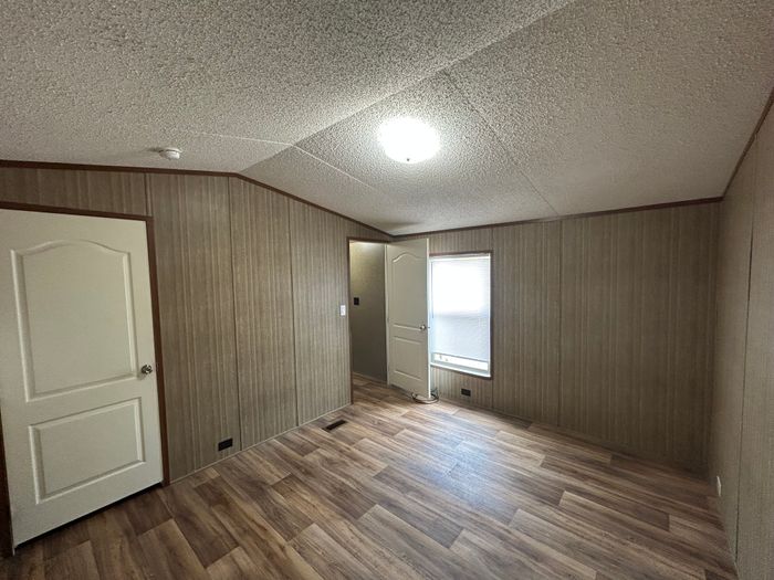 Crestview MHC OK - Unit E49 - Interior