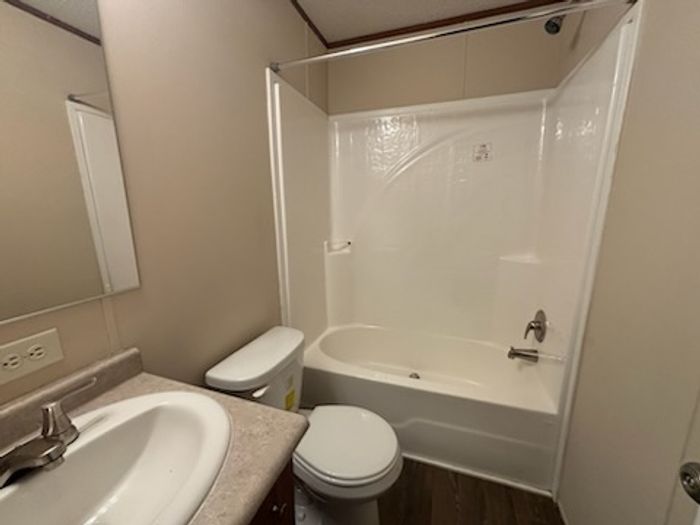 Pasadena MHC - Unit FRE2333 - Bathroom