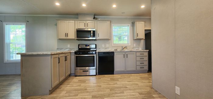 Southcrest Estates - Unit 169 - Kitchen