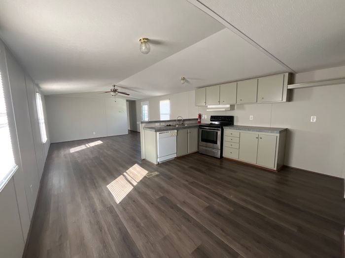Countryside MHP OK - Unit 97 - Kitchen
