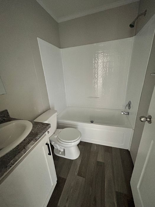 Madison MHC - Unit CV57 - Bathroom