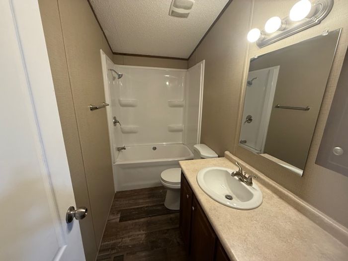 Coachlight Village East (CLE) - Unit B7 - Bathroom