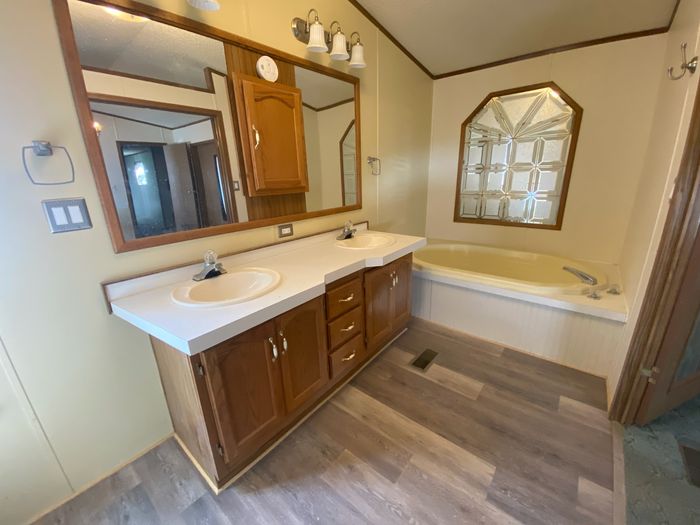 Coachlight Village North (CLN) - Unit 158 - Bathroom