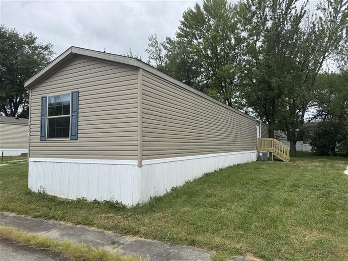 Fort Wayne MHC - Unit 321 - Exterior