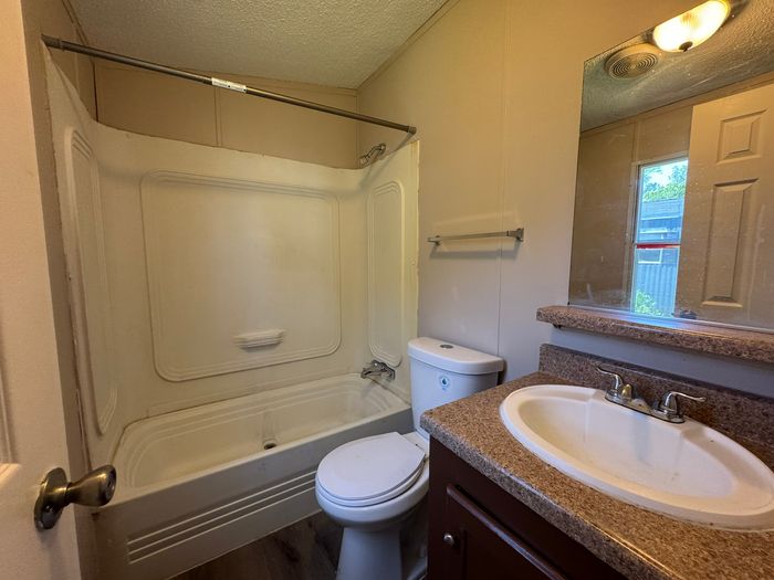 Meadow Acres - Unit 8 - Bathroom