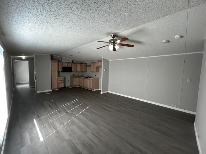 Pineview MHC - Unit 119 - Interior