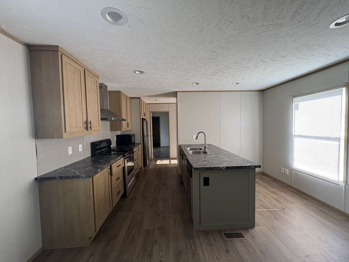 Pleasant Ridge MHP - Unit 157S - Kitchen
