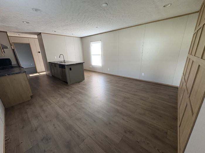 Pleasant Ridge MHP - Unit 157S - Kitchen