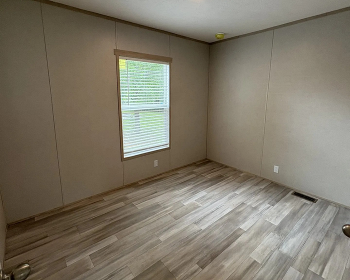 Willow Oaks MHP - Unit 106B - Interior