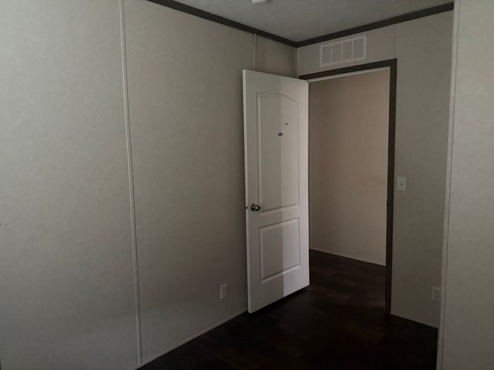Kankakee Estates - Unit G11 - Interior