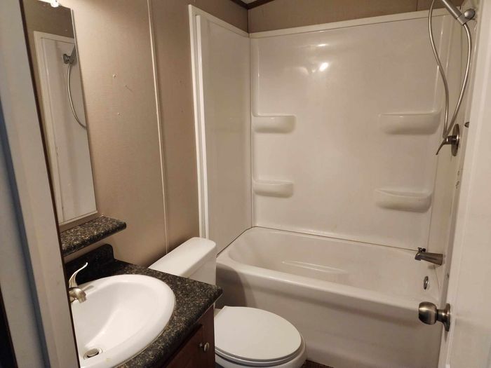 Shady Acres MH & RV Resort - Unit 314 - Bathroom
