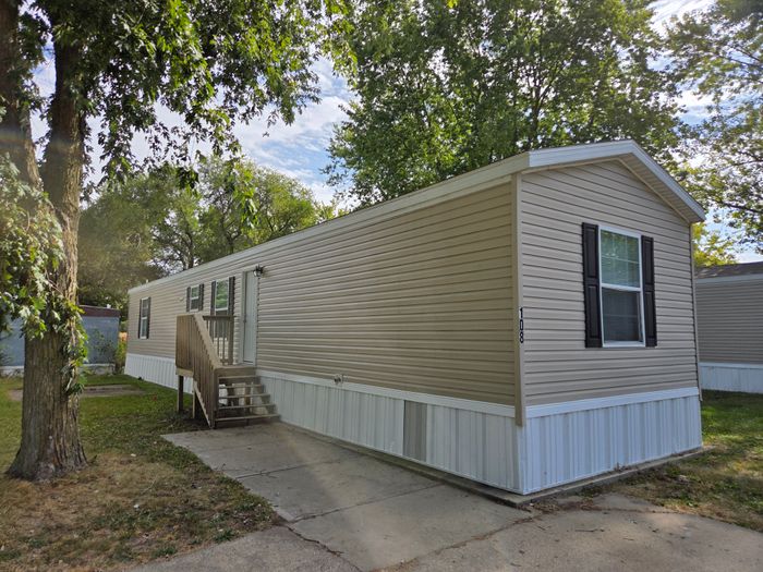 Vermillion MH and RV Park - Unit 108 - Exterior