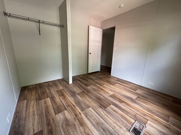 Bluegrass Meadows - Unit A25 - Bedroom