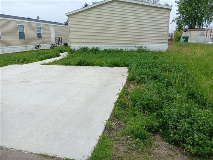 Pine Crest - Unit 39 - Exterior