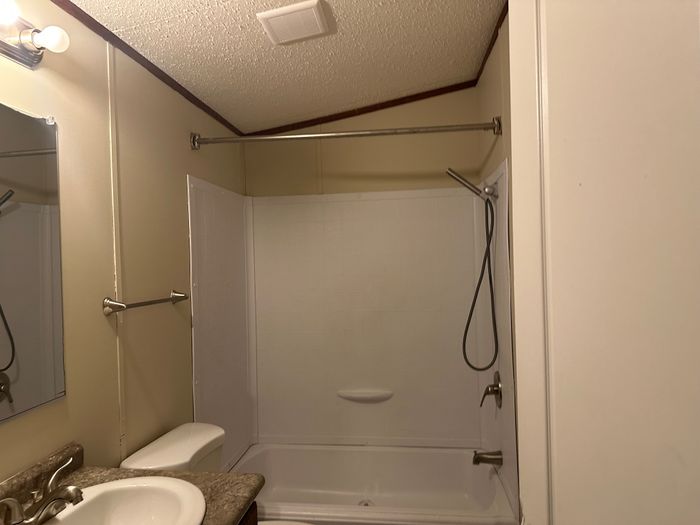 Bel Aire - Unit K99 - Bathroom
